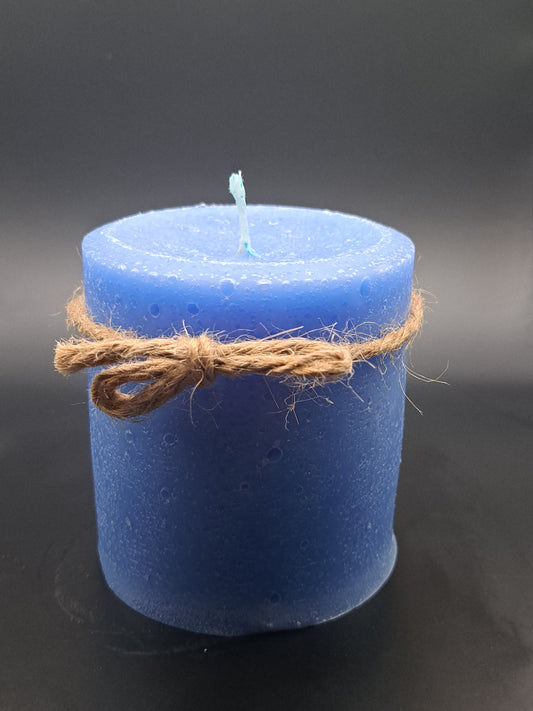 Smoked Vanilla blue candle